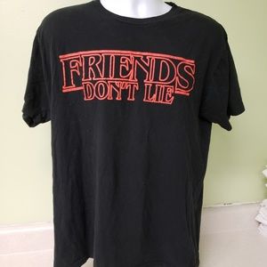 XL T-Shirt "Friends Don't Lie" Stranger Things